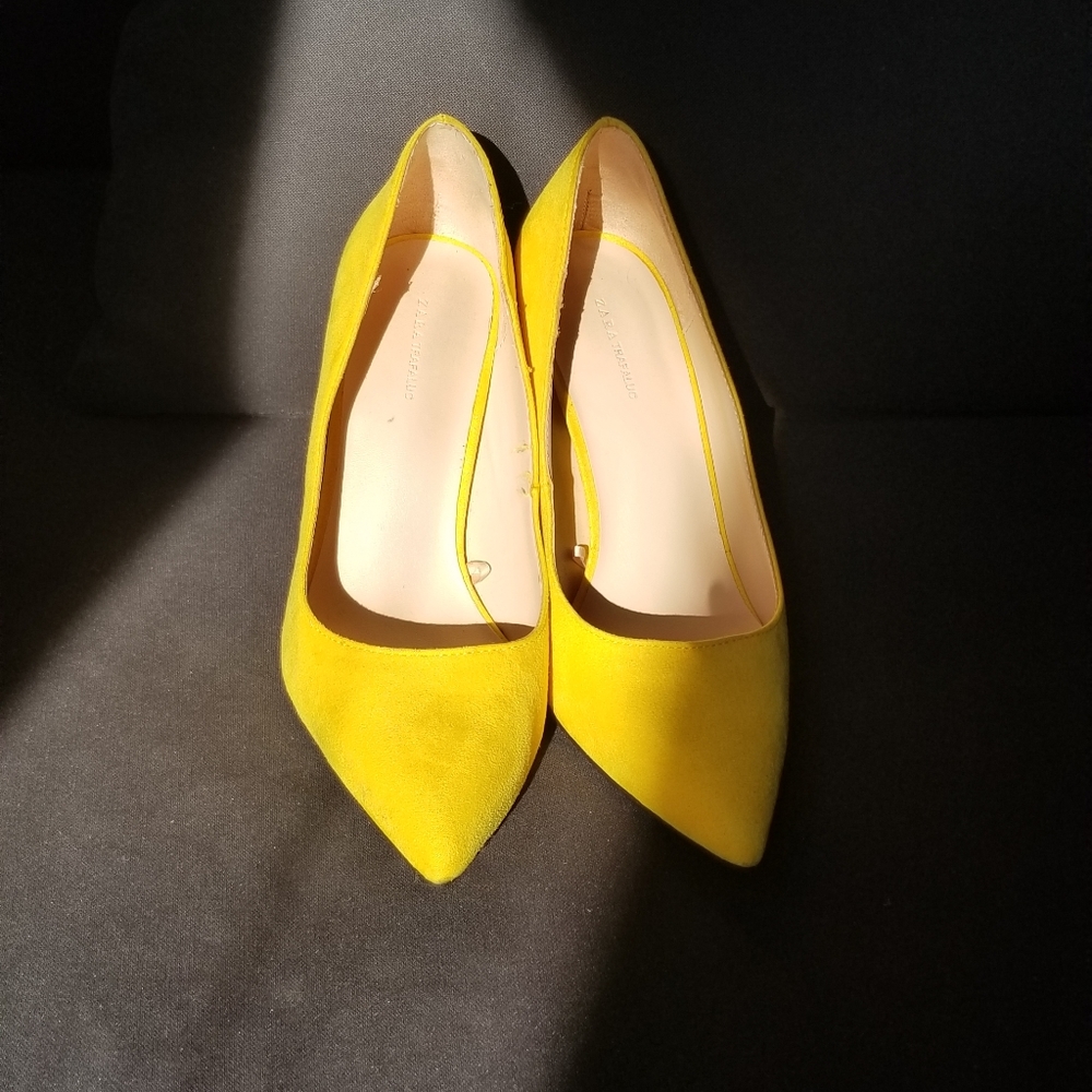 Zara Yellow Pointed-Toe Suede Heels